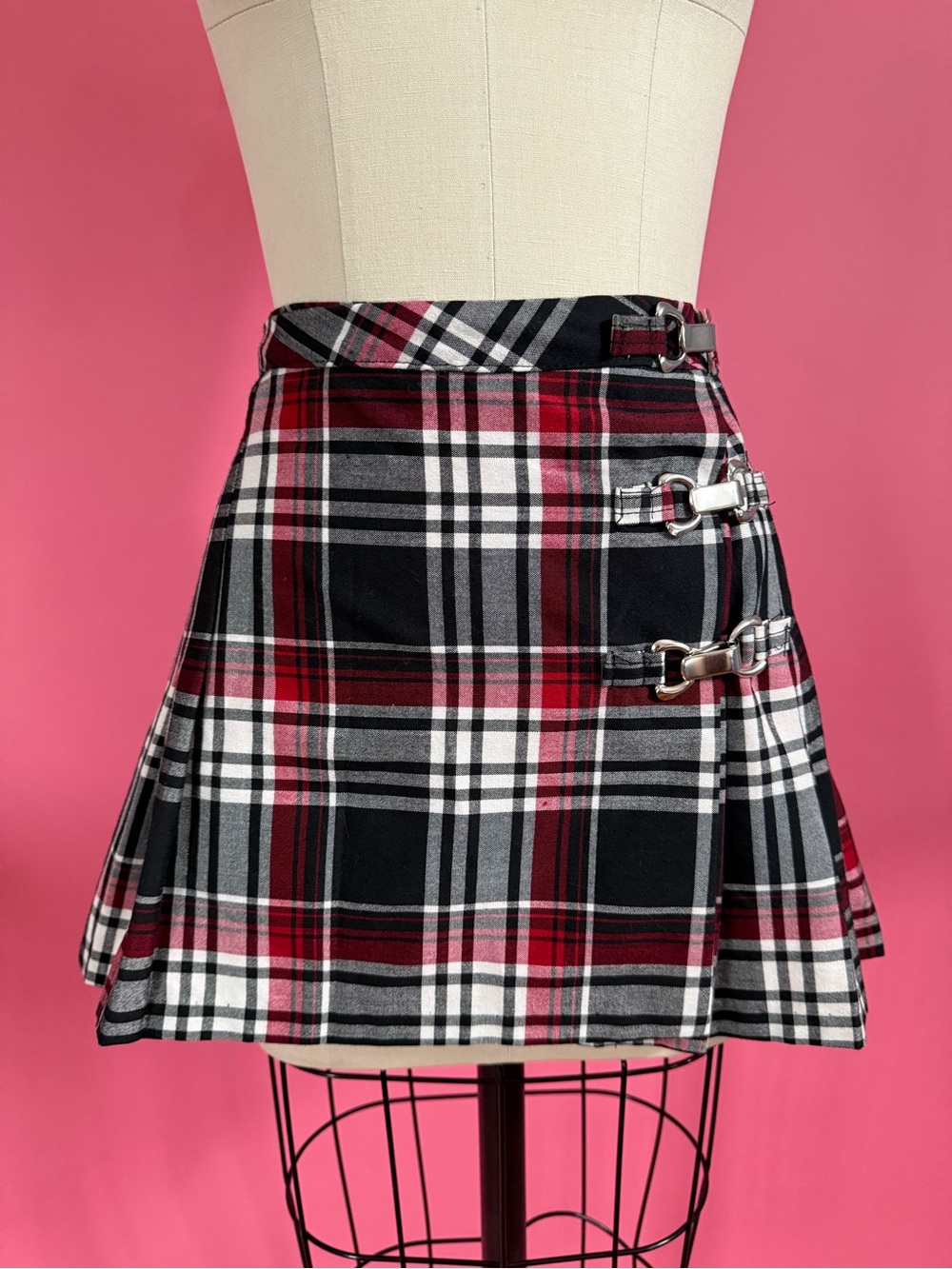 Vintage 90s/Y2K Rave Pleated Punk Goth Vampire Bimbo Plaid Mini Wrap Skirt Metal